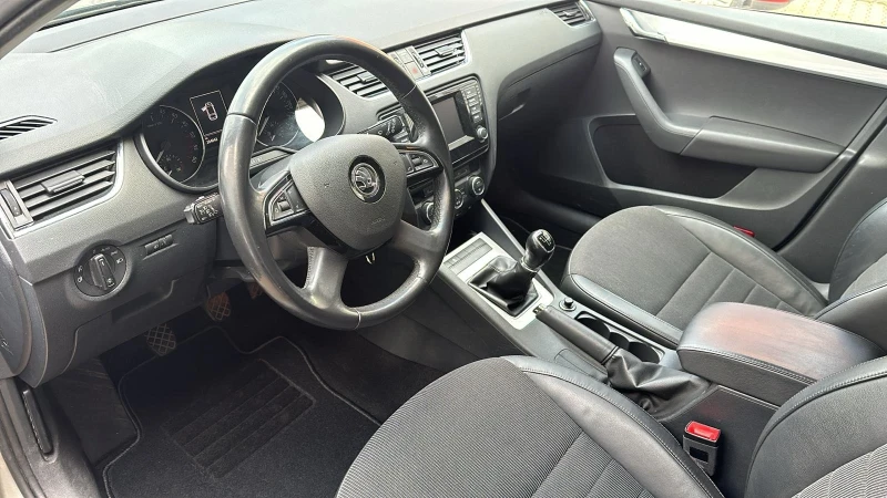 Skoda Octavia 1.6tdi 105ps, Elegance, Евро 5, Отлична , снимка 5 - Автомобили и джипове - 47414826