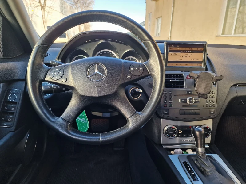 Mercedes-Benz C 220, снимка 7 - Автомобили и джипове - 48002782