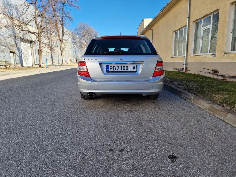 Mercedes-Benz C 220, снимка 4 - Автомобили и джипове - 48002782