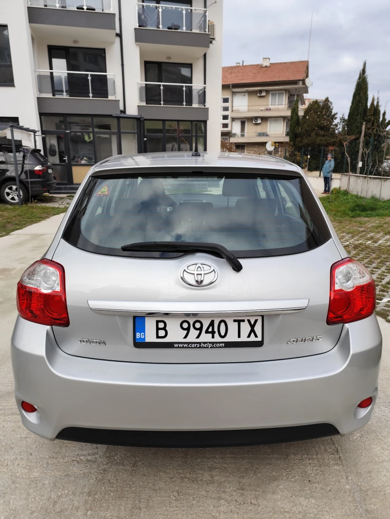 Toyota Auris, снимка 3 - Автомобили и джипове - 48006144