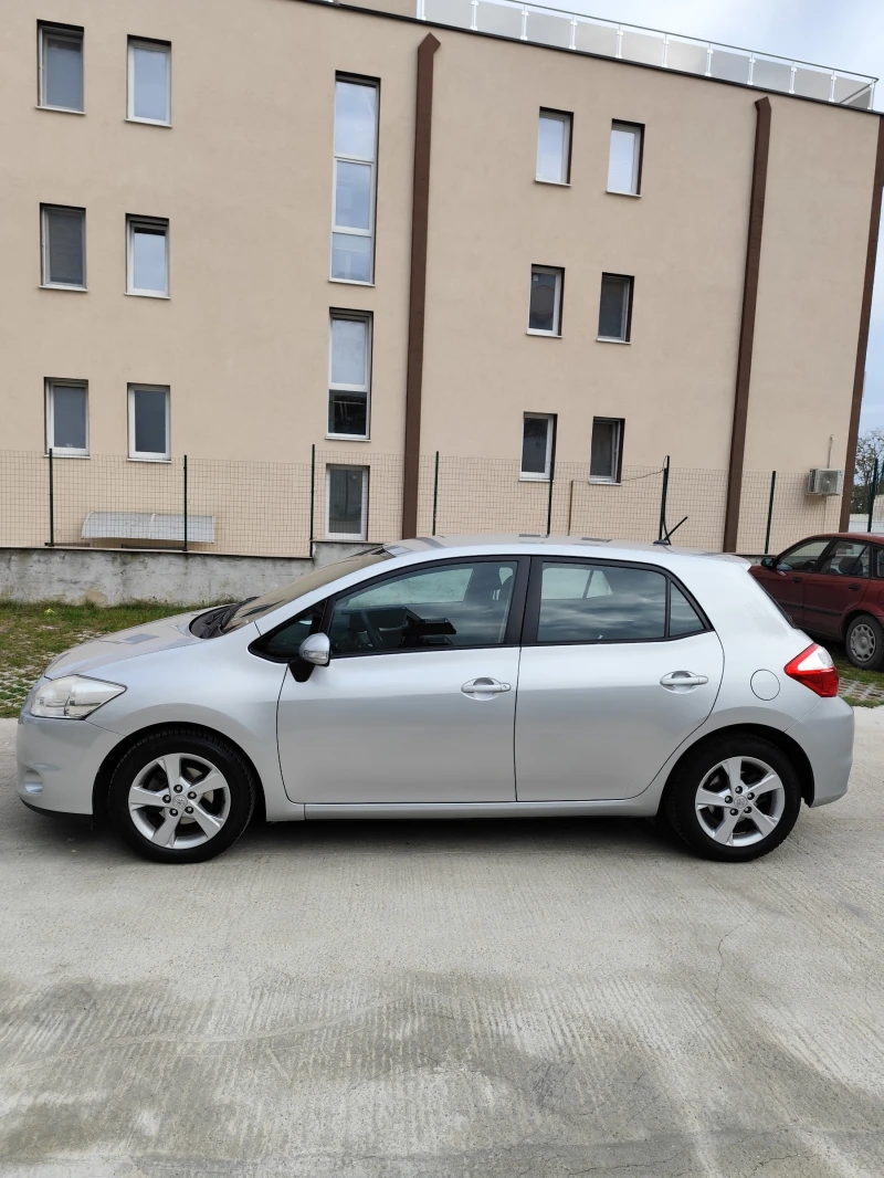 Toyota Auris, снимка 5 - Автомобили и джипове - 48006144