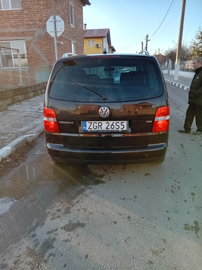 VW Touran, снимка 3 - Автомобили и джипове - 48614408