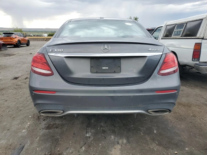 Mercedes-Benz E 300 4MATIC* BURMESTER* AMBILIGHT* ПЪЛНА СЕРВИЗНА, снимка 5 - Автомобили и джипове - 48715571