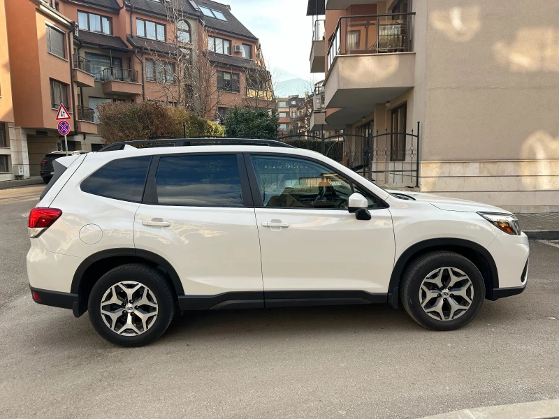 Subaru Forester 4x4 41000 KM Keyless/Carplay/Distronic , снимка 4 - Автомобили и джипове - 49231194