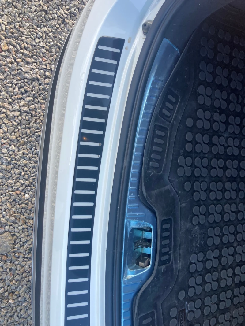 Volvo V60 Cross Country 2.4 D4 4x4 190kc, снимка 11 - Автомобили и джипове - 52242042