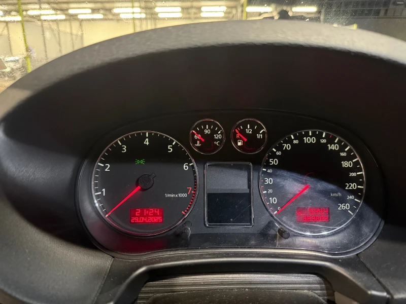 Audi A3 1.8T Quattro, снимка 7 - Автомобили и джипове - 52894224