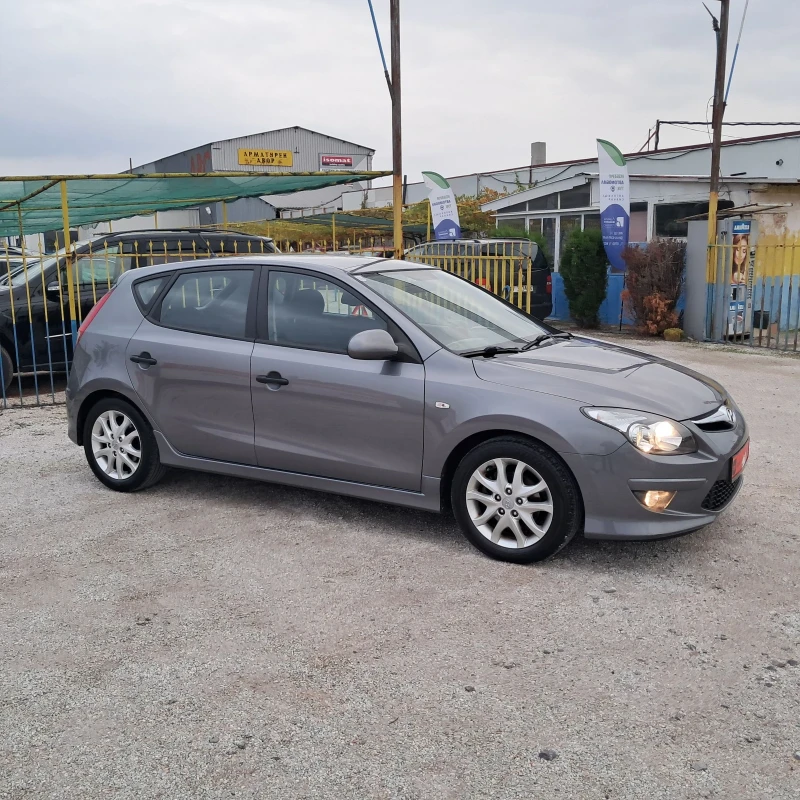 Hyundai I30 1.4i, снимка 5 - Автомобили и джипове - 52324842