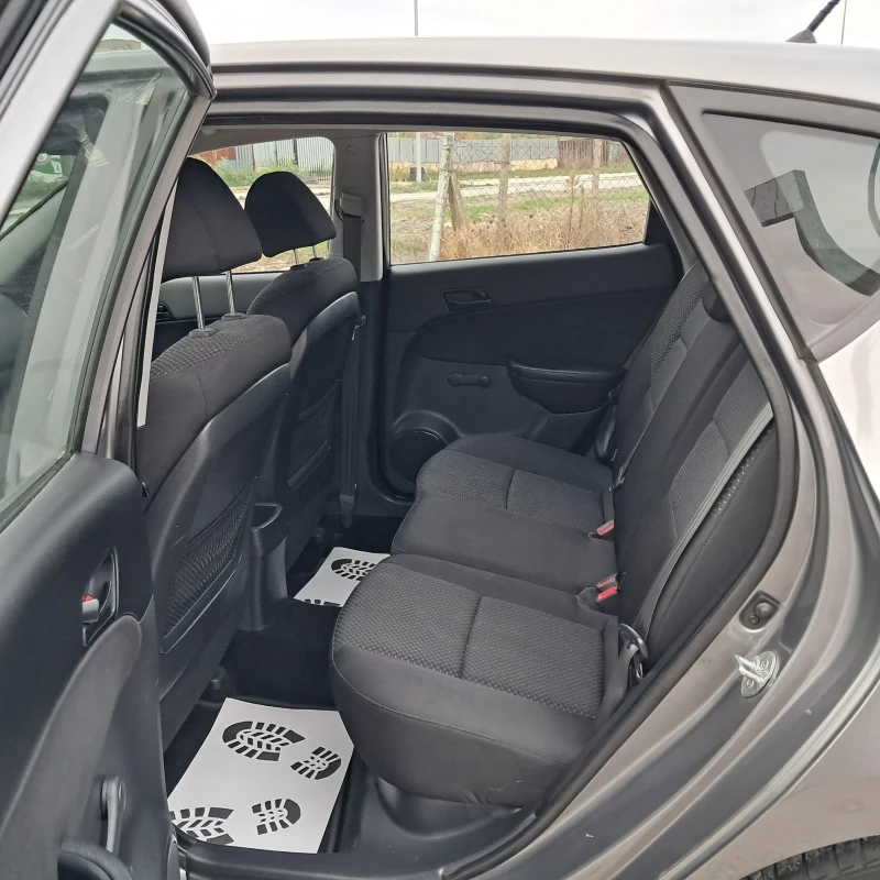 Hyundai I30 1.4i, снимка 9 - Автомобили и джипове - 52324842