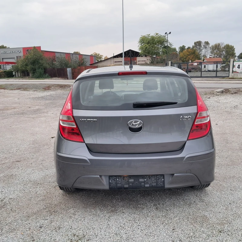 Hyundai I30 1.4i, снимка 3 - Автомобили и джипове - 52324842