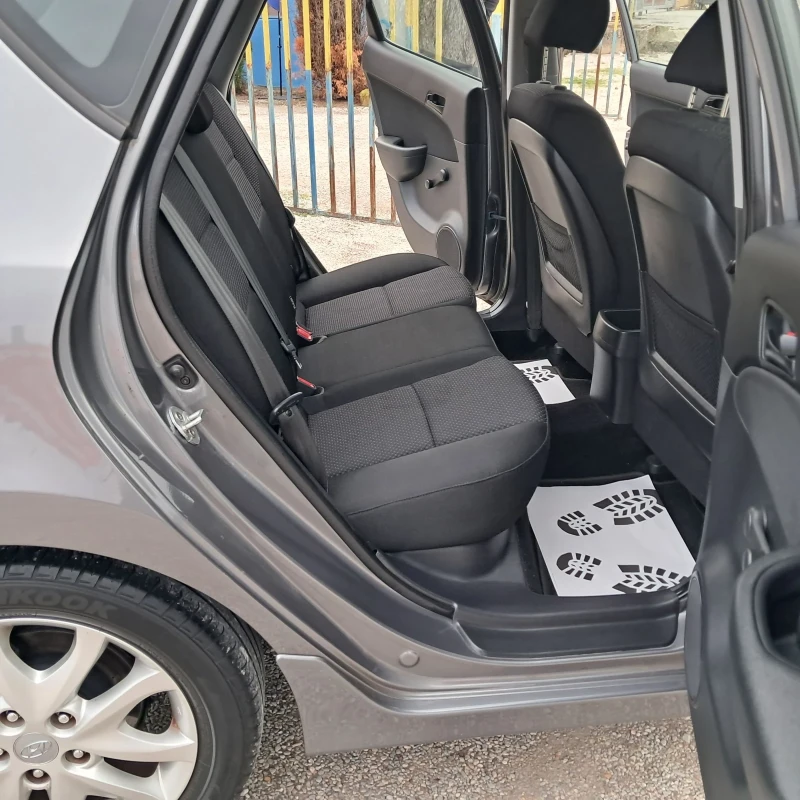 Hyundai I30 1.4i, снимка 11 - Автомобили и джипове - 52324842