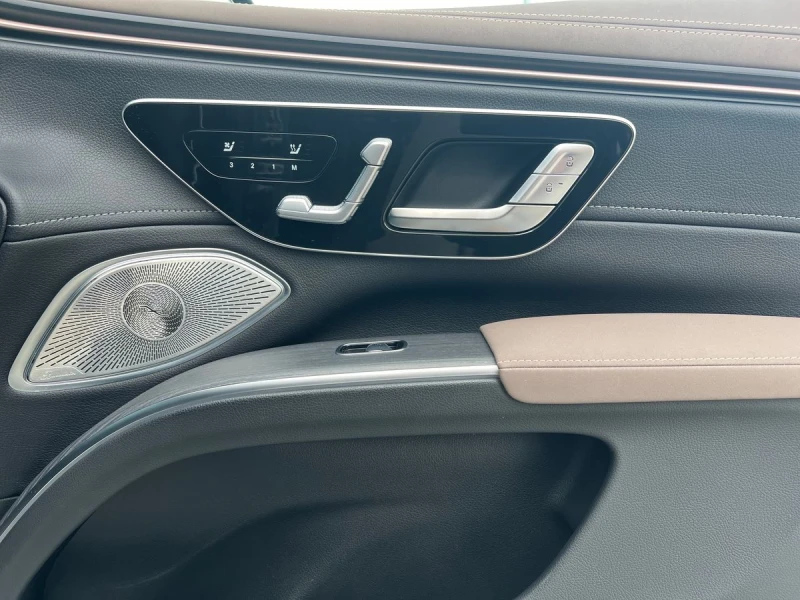 Mercedes-Benz EQS 580 4MATIC 6+ 1, снимка 10 - Автомобили и джипове - 52554527