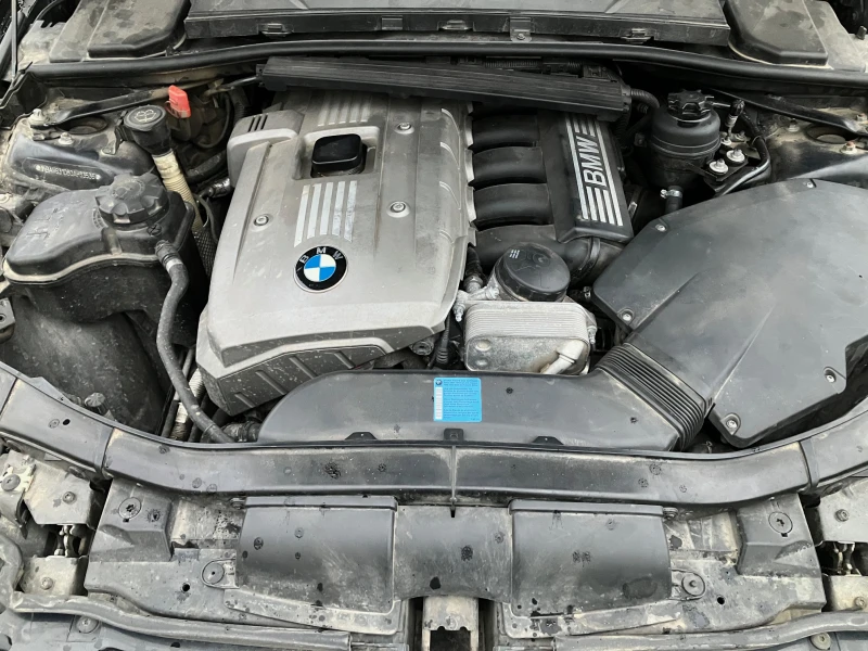 BMW 330, снимка 12 - Автомобили и джипове - 52655792