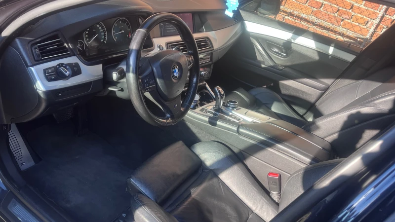 BMW 530 d xDrive M Paket Sport Auto Keyless Camera HeadUp, снимка 10 - Автомобили и джипове - 53171073