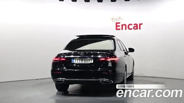 Mercedes-Benz E 450 E450 4MATIC Exclusive, ЦЕНА до БГ, АВТОКРЕДИТ, снимка 4 - Автомобили и джипове - 56023523