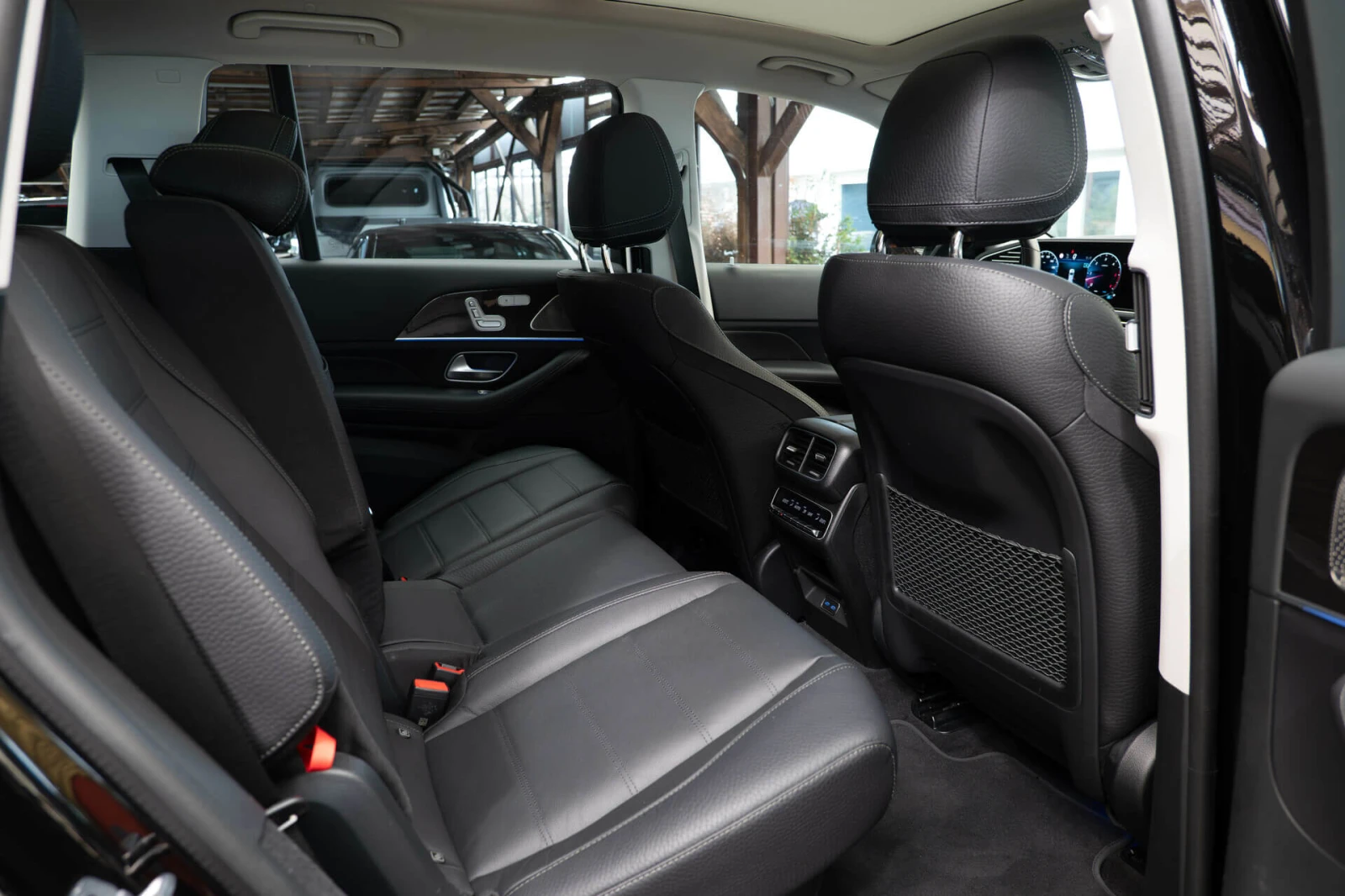Mercedes-Benz GLS 450 d/4Matic/Burmester/Обдухване/6+ 1/Панорама - изображение 8