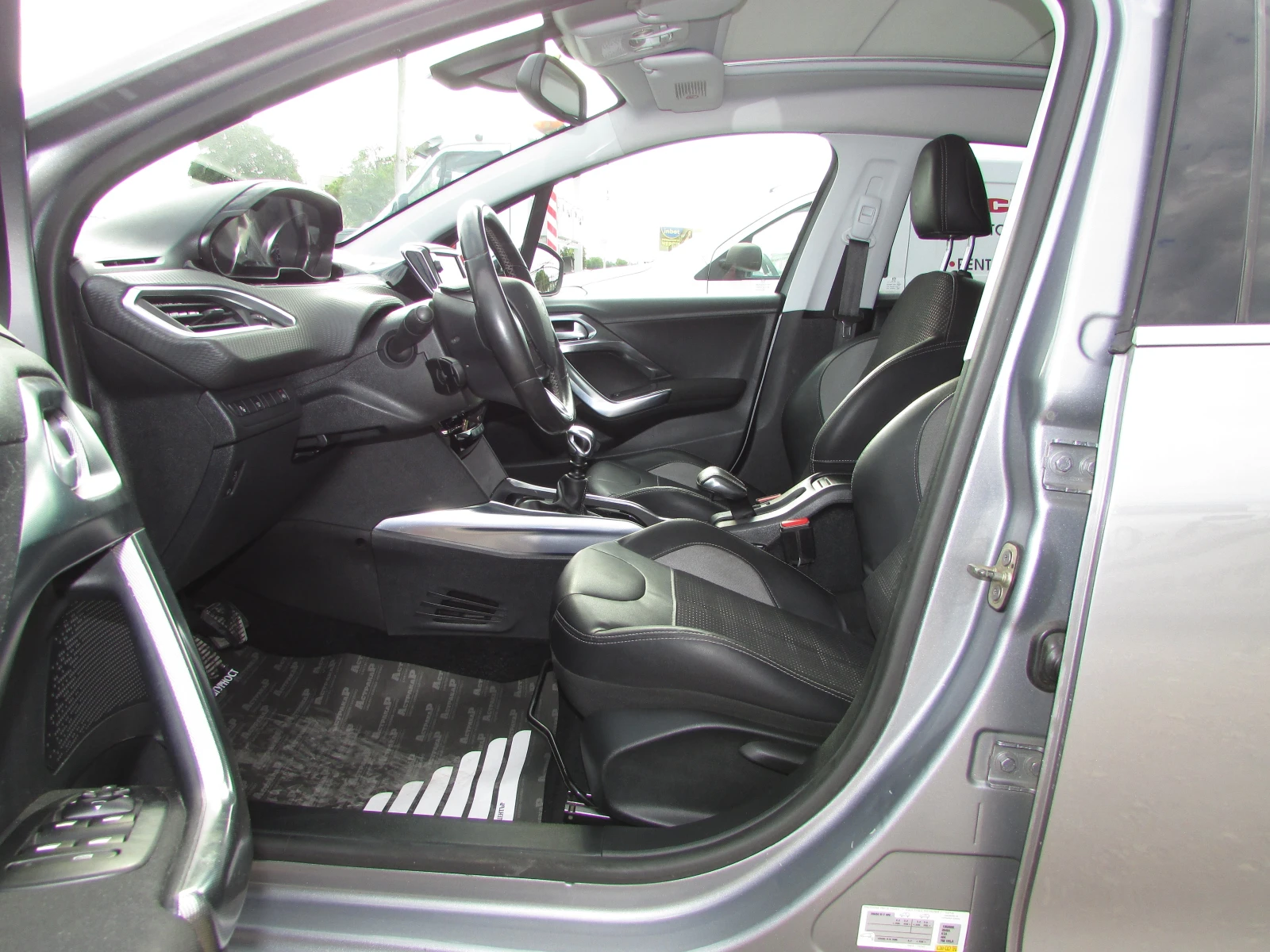 Peugeot 2008 1.6 e-HDI EURO5B Allure - изображение 8
