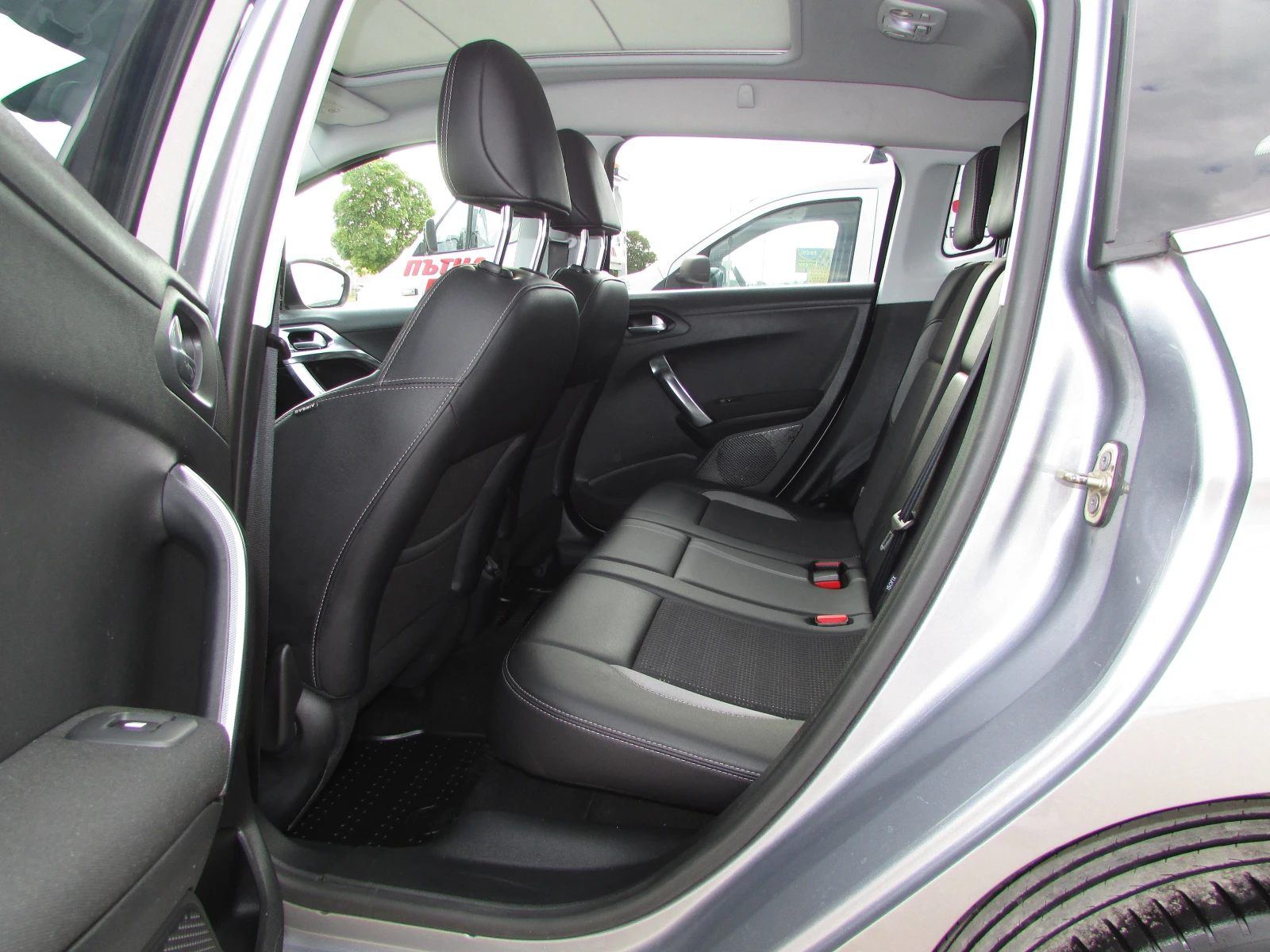Peugeot 2008 1.6 e-HDI EURO5B Allure - изображение 9