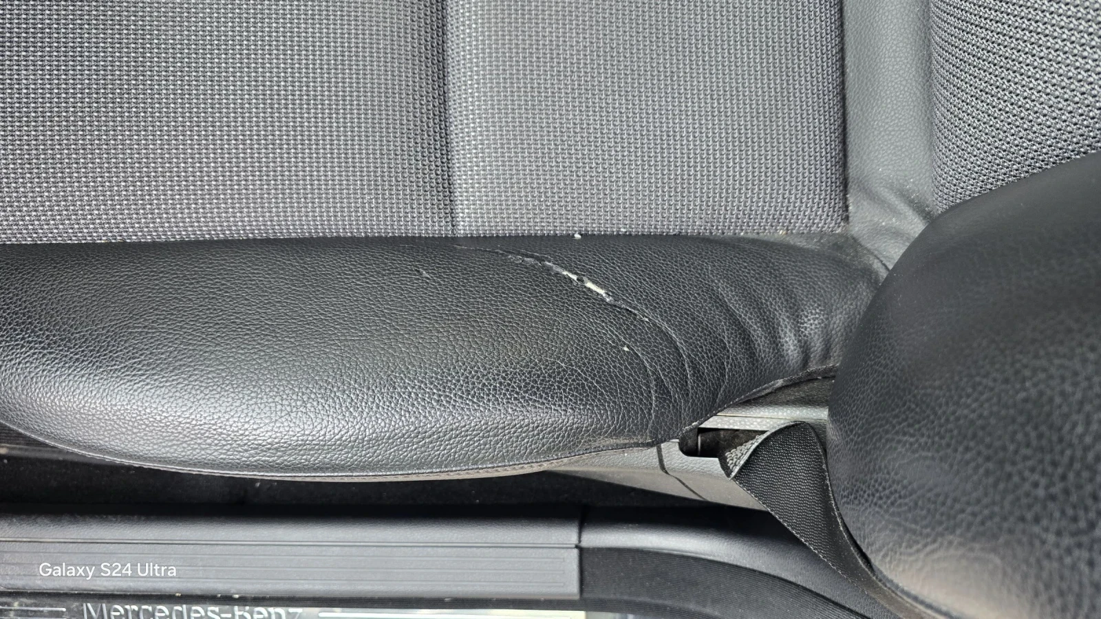 Mercedes-Benz C 300 237 km facelift 7g tronic+ 4matic amg distronic+  | Mobile.bg   12