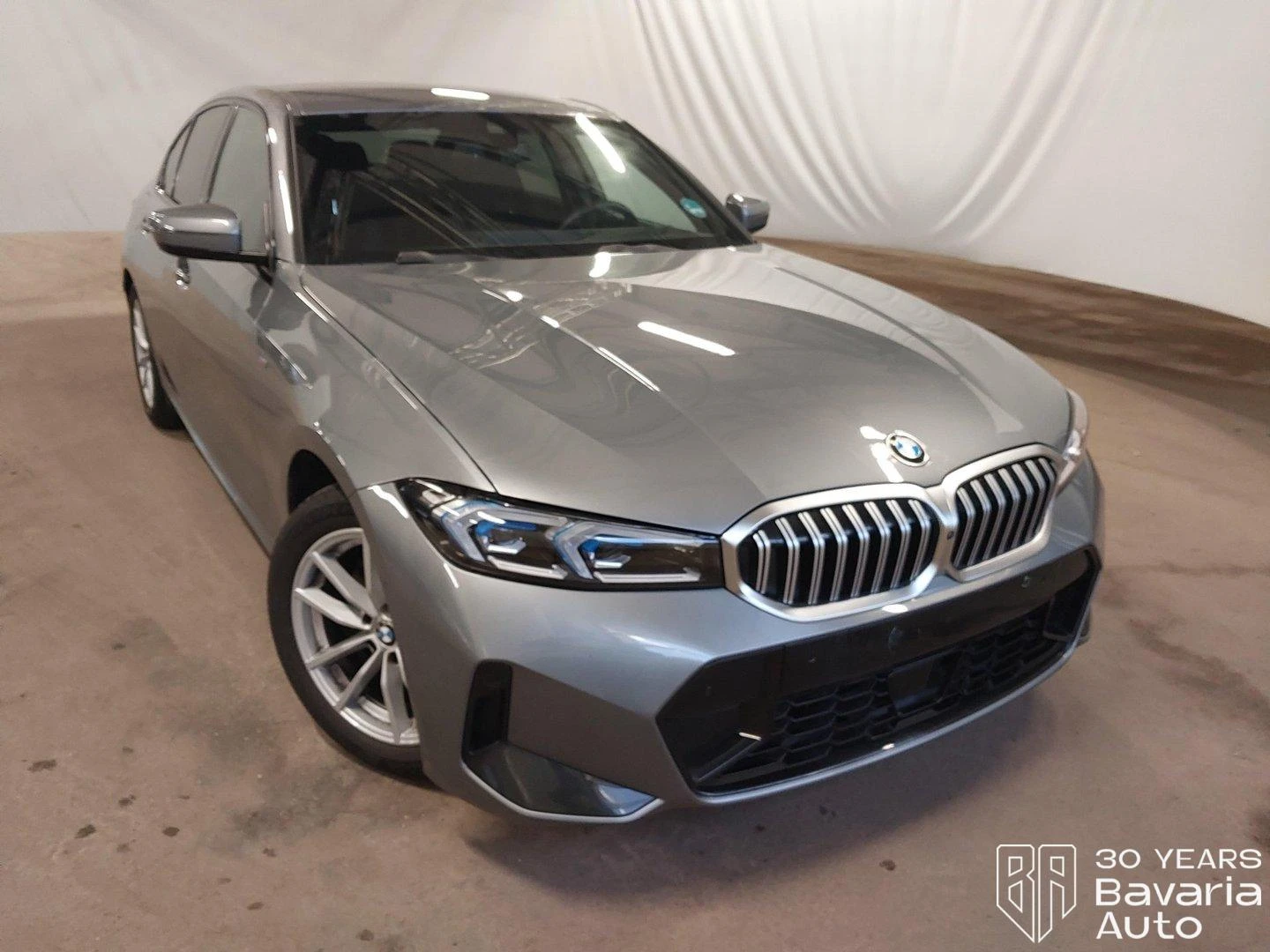 BMW 320 i M Sport Paket Sportautomatic - изображение 4