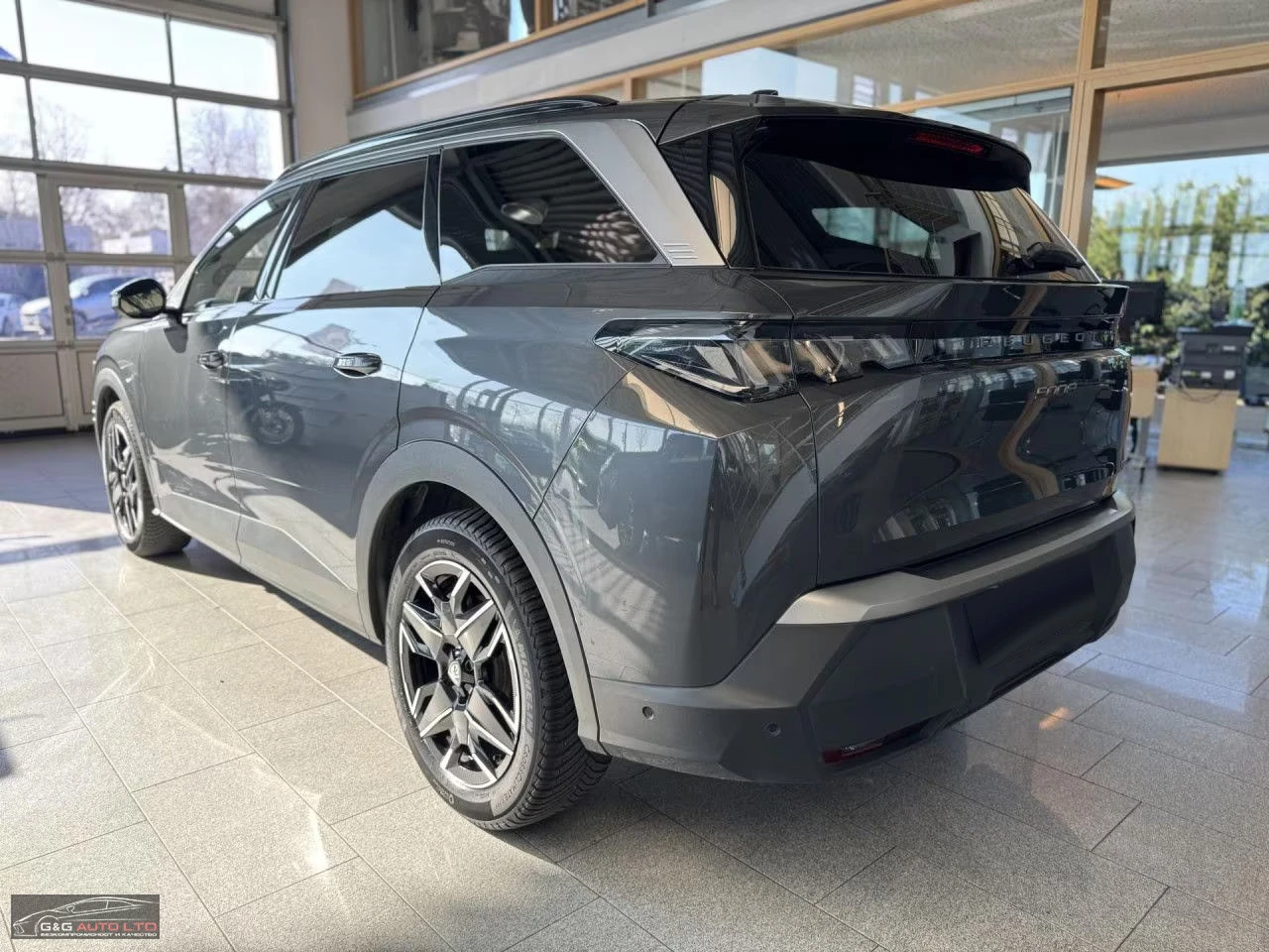 Peugeot 5008 HEV/ALLURE/145HP/PANO/360/ACC/FACELIFT/7SEATS/117v, снимка 4 - Автомобили и джипове - 53736848