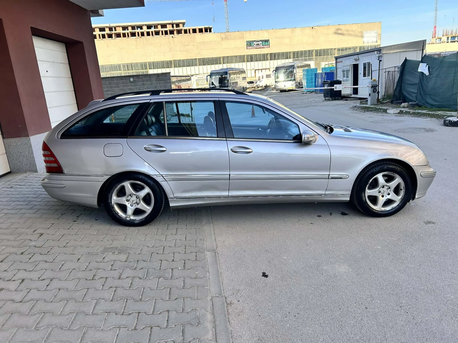 Mercedes-Benz C 240 2.6 V6, снимка 4 - Автомобили и джипове - 53772439