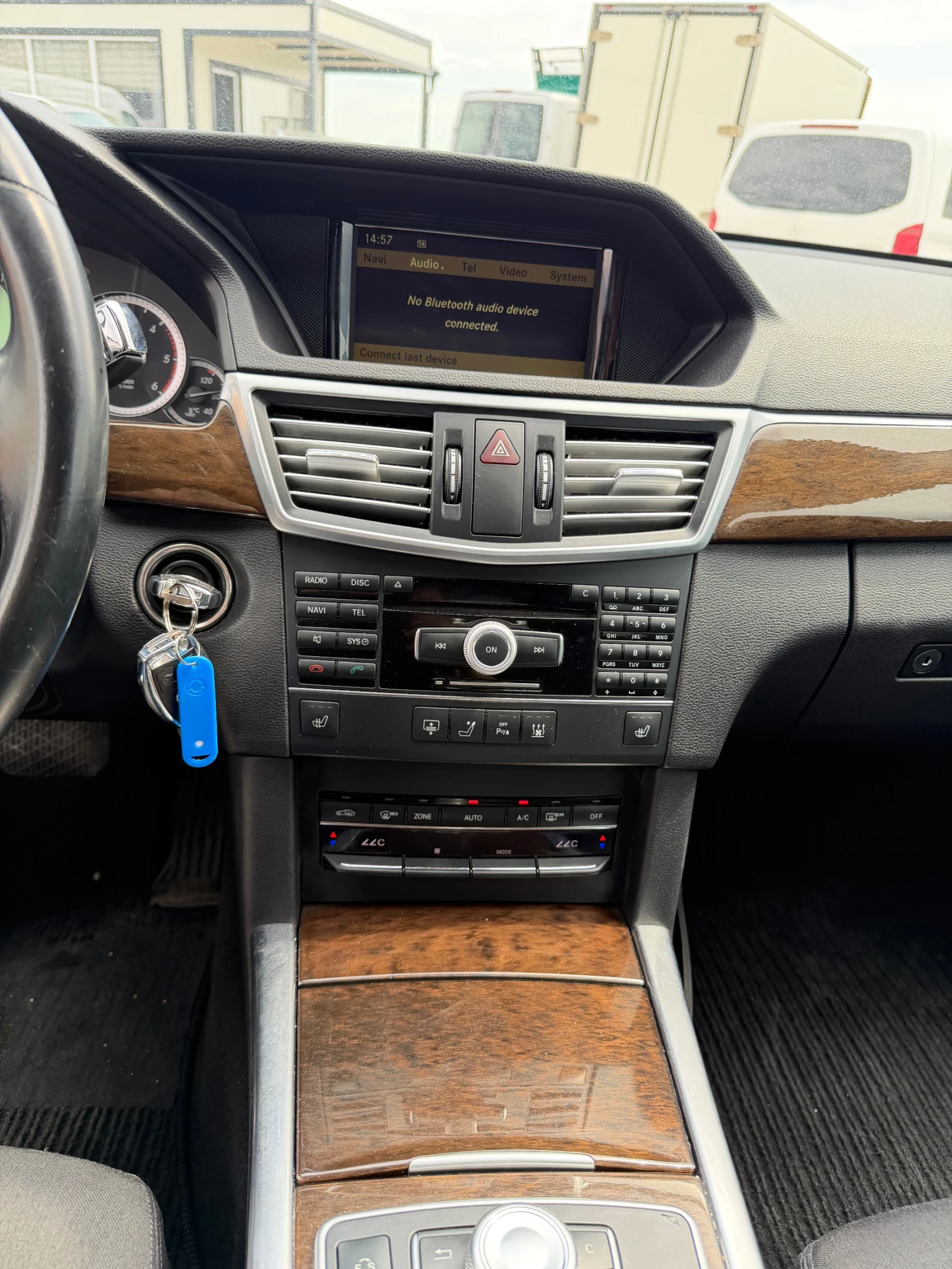 Mercedes-Benz E 350 ЛИЗИНГ!, снимка 9 - Автомобили и джипове - 53917477