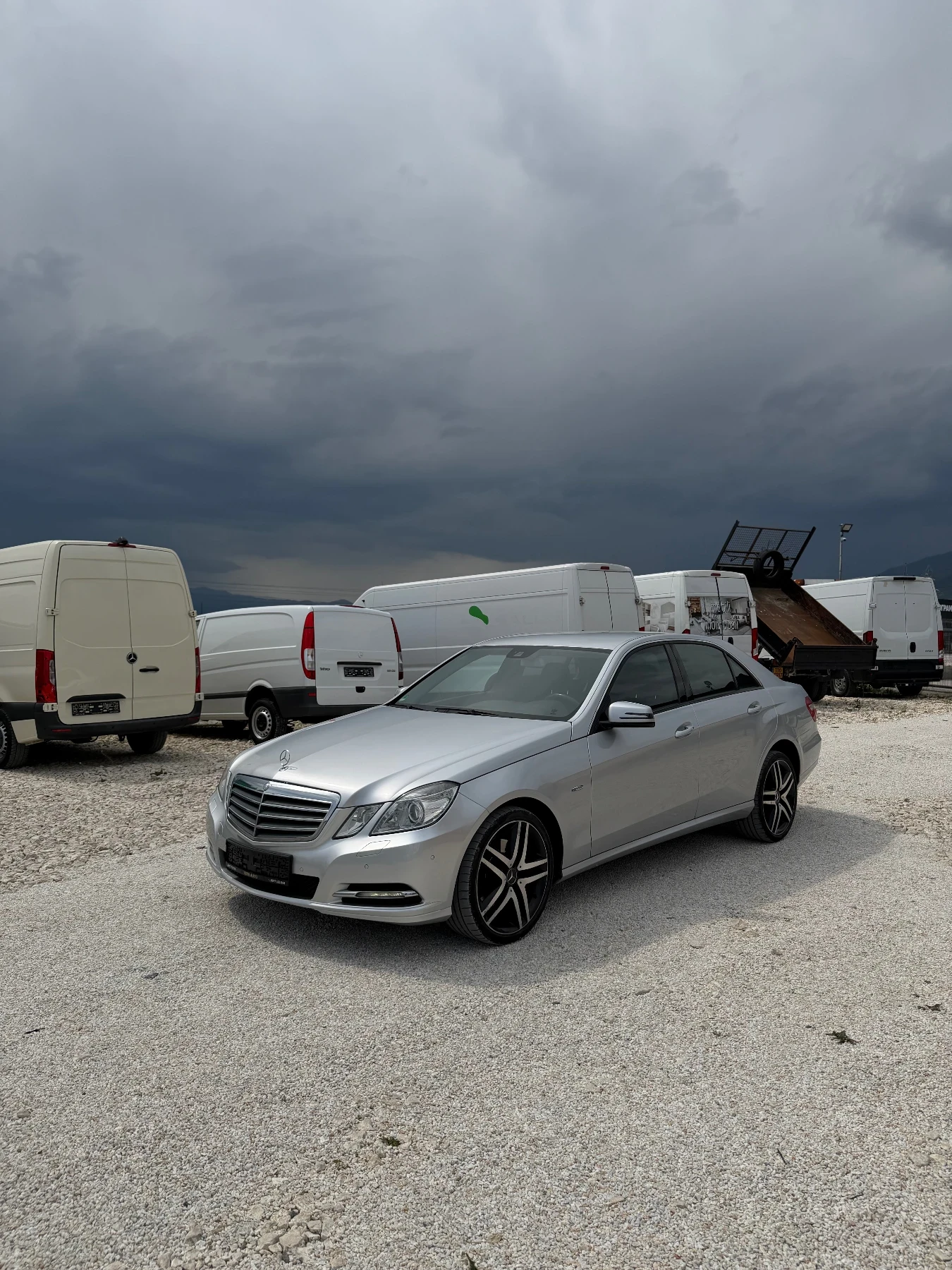 Mercedes-Benz E 350 ЛИЗИНГ!, снимка 3 - Автомобили и джипове - 53917477