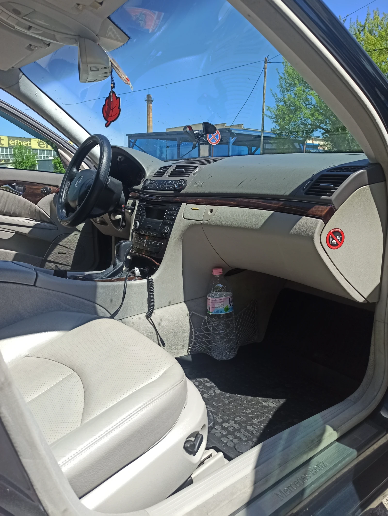 Mercedes-Benz E 320, снимка 11 - Автомобили и джипове - 54319125