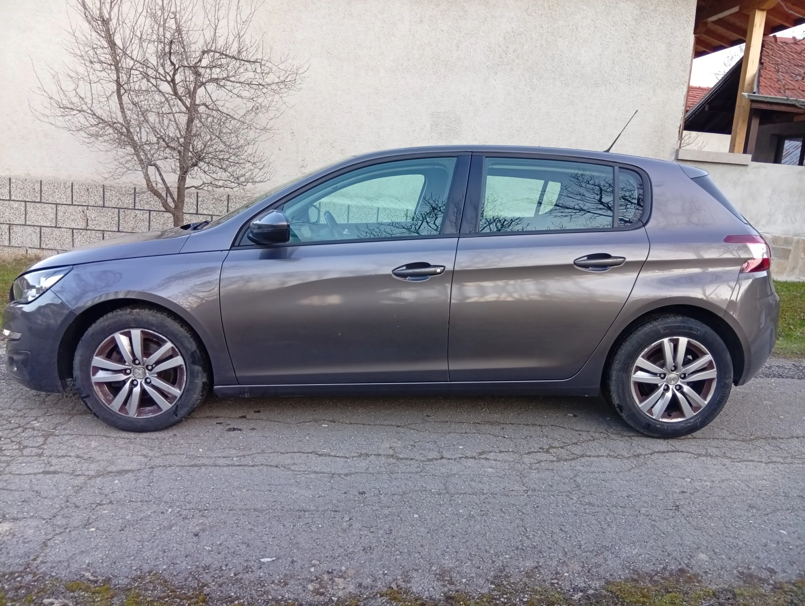 Peugeot 308 1.6 BLUE HDI 120 KS NAVI, снимка 8 - Автомобили и джипове - 54375499