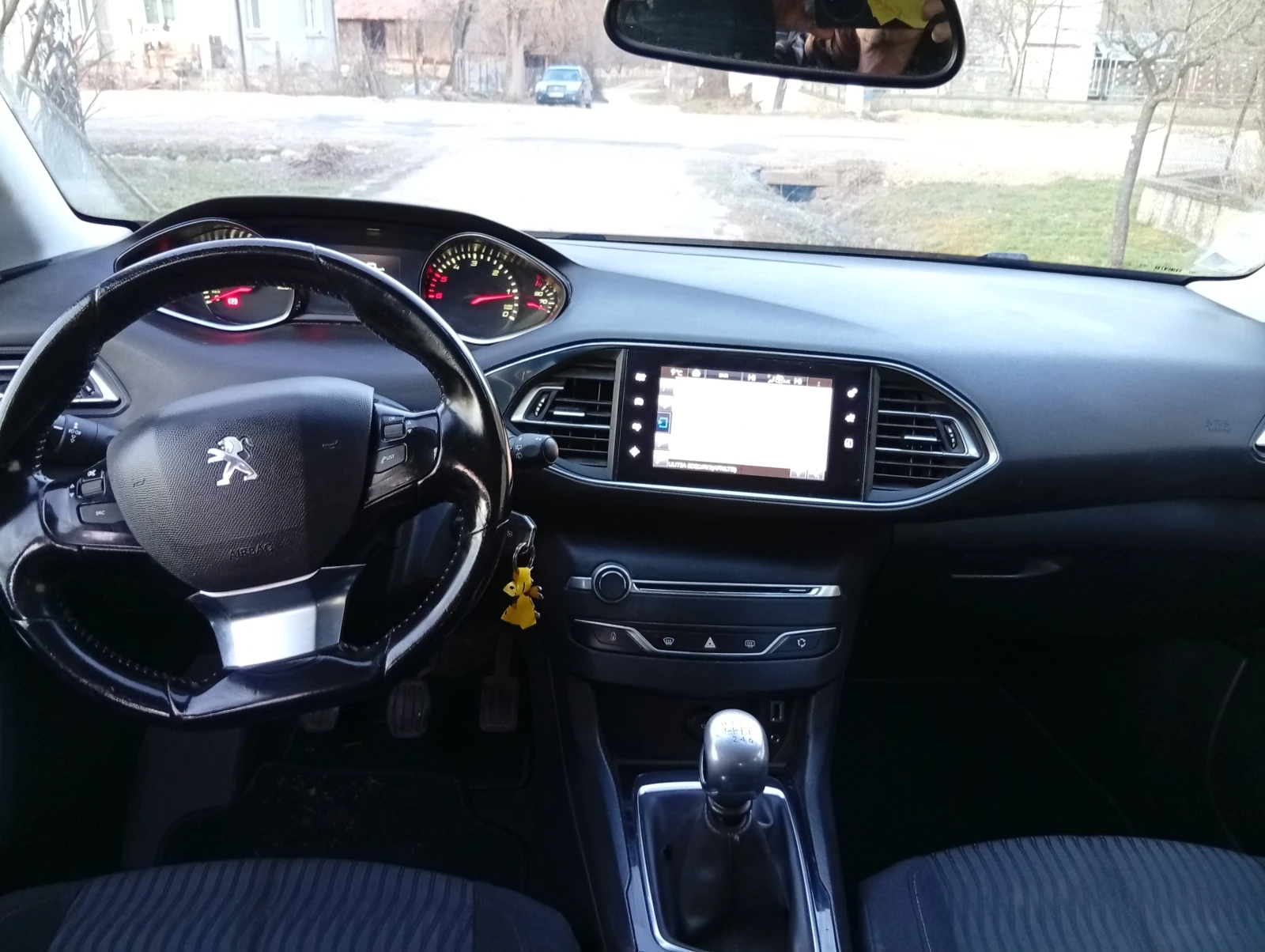 Peugeot 308 1.6 BLUE HDI 120 KS NAVI, снимка 15 - Автомобили и джипове - 54375499