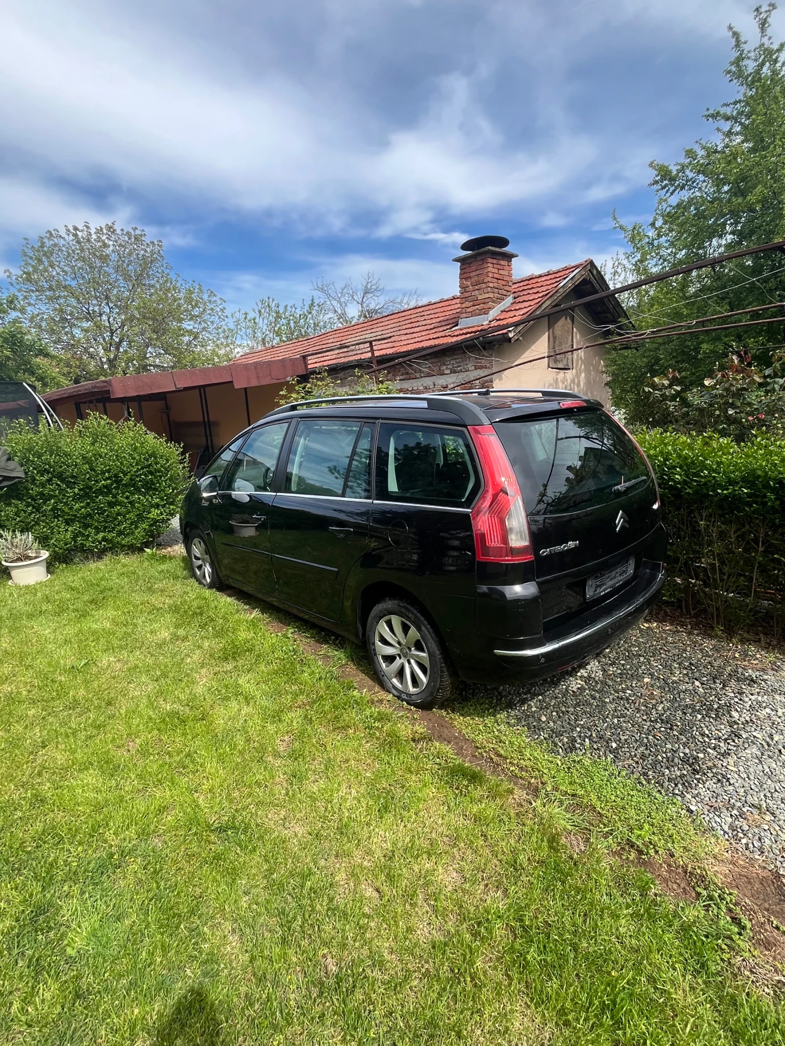 Citroen Grand C4 Picasso, снимка 3 - Автомобили и джипове - 54509560