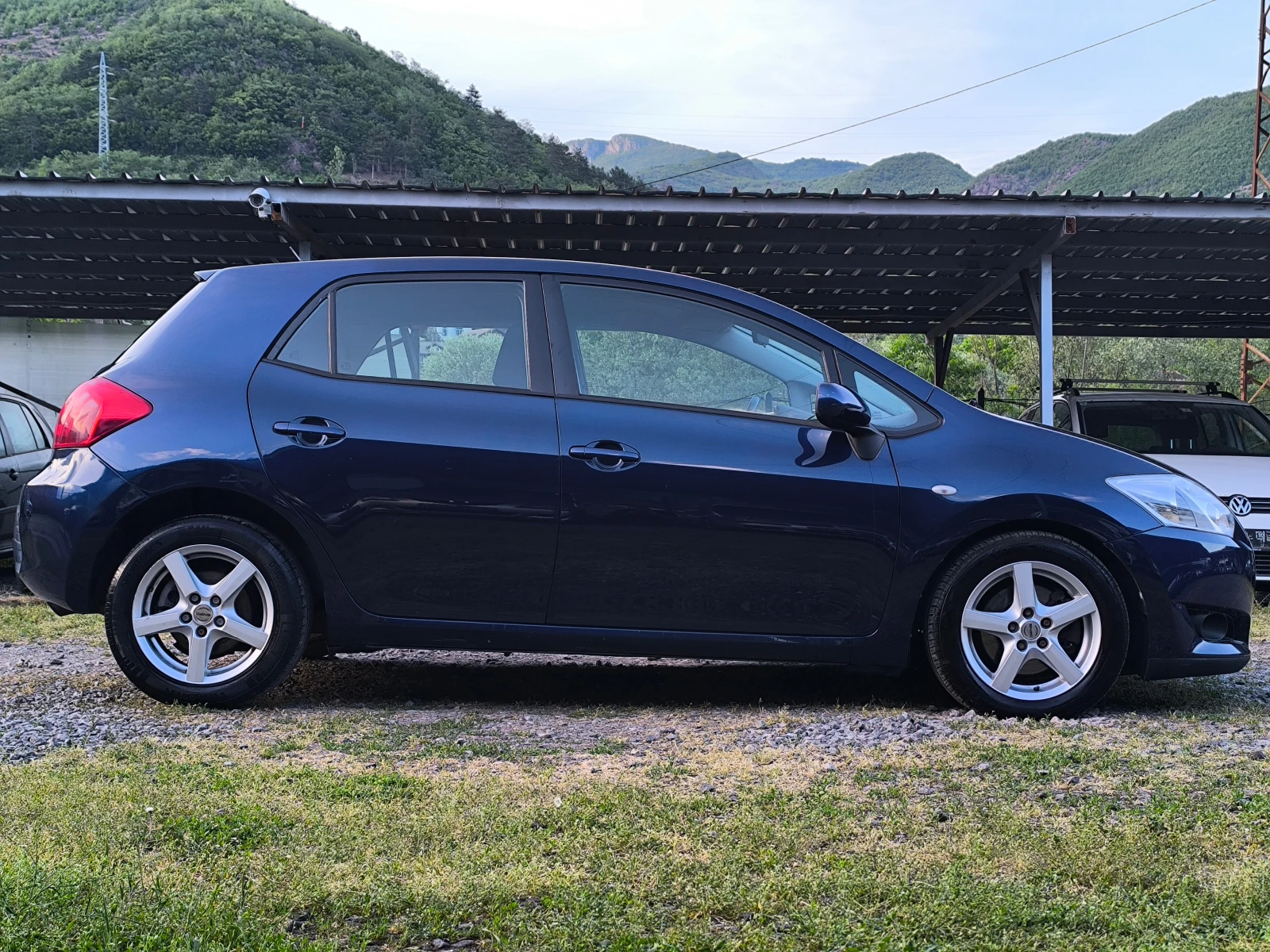Toyota Auris -2.0D4D-126кс-6 скорости-КЛИМАТРОНИК-ОТЛИЧНА !!!, снимка 2 - Автомобили и джипове - 54758539
