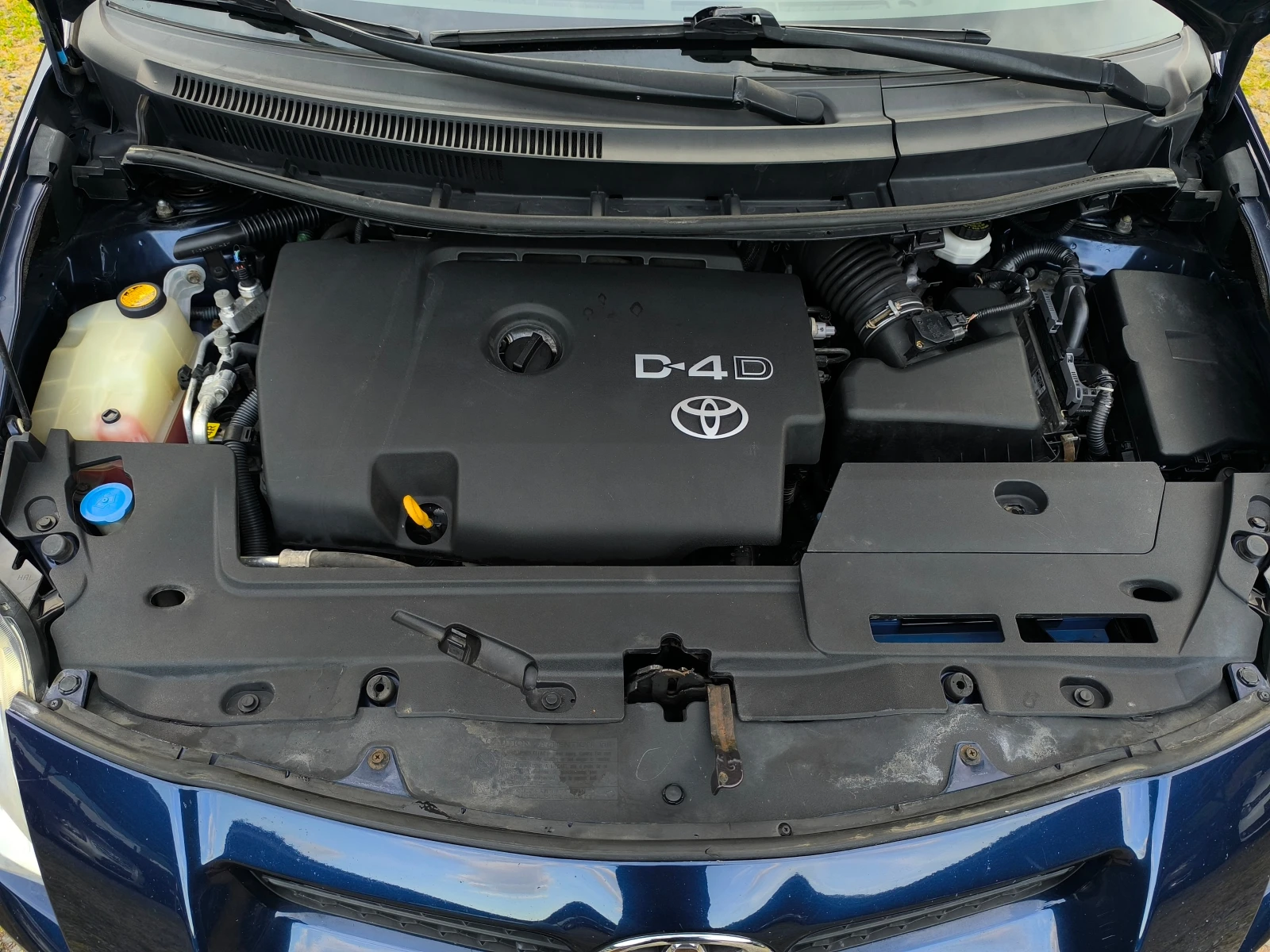Toyota Auris -2.0D4D-126кс-6 скорости-КЛИМАТРОНИК-ОТЛИЧНА !!!, снимка 16 - Автомобили и джипове - 54758539