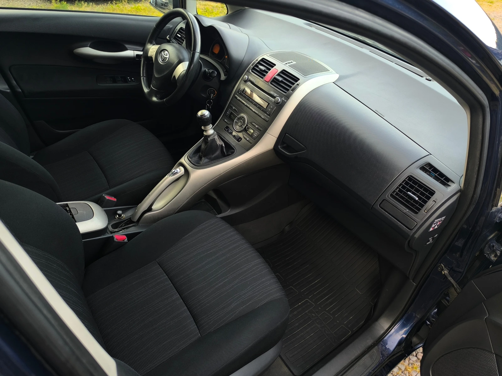 Toyota Auris -2.0D4D-126кс-6 скорости-КЛИМАТРОНИК-ОТЛИЧНА !!!, снимка 14 - Автомобили и джипове - 54758539