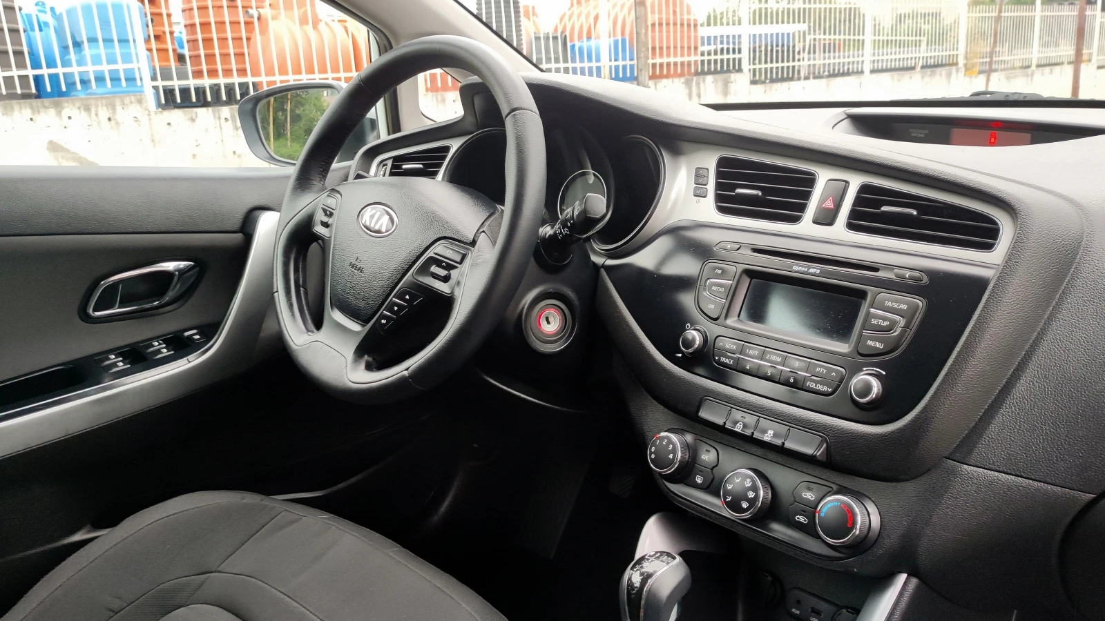 Kia Ceed 1.4CRDi 90k.c, снимка 11 - Автомобили и джипове - 54883384