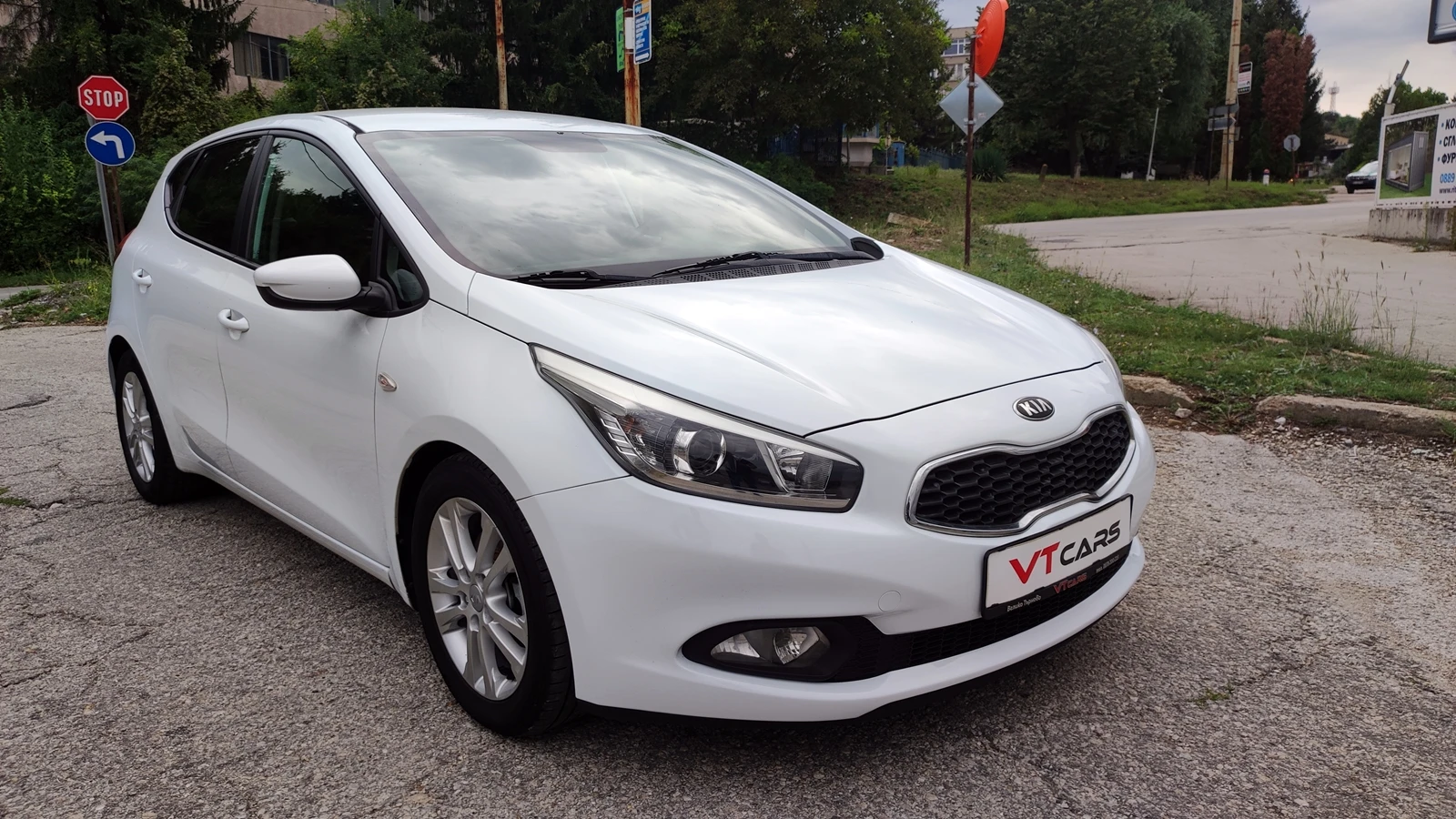 Kia Ceed 1.4CRDi 90k.c, снимка 7 - Автомобили и джипове - 54883384