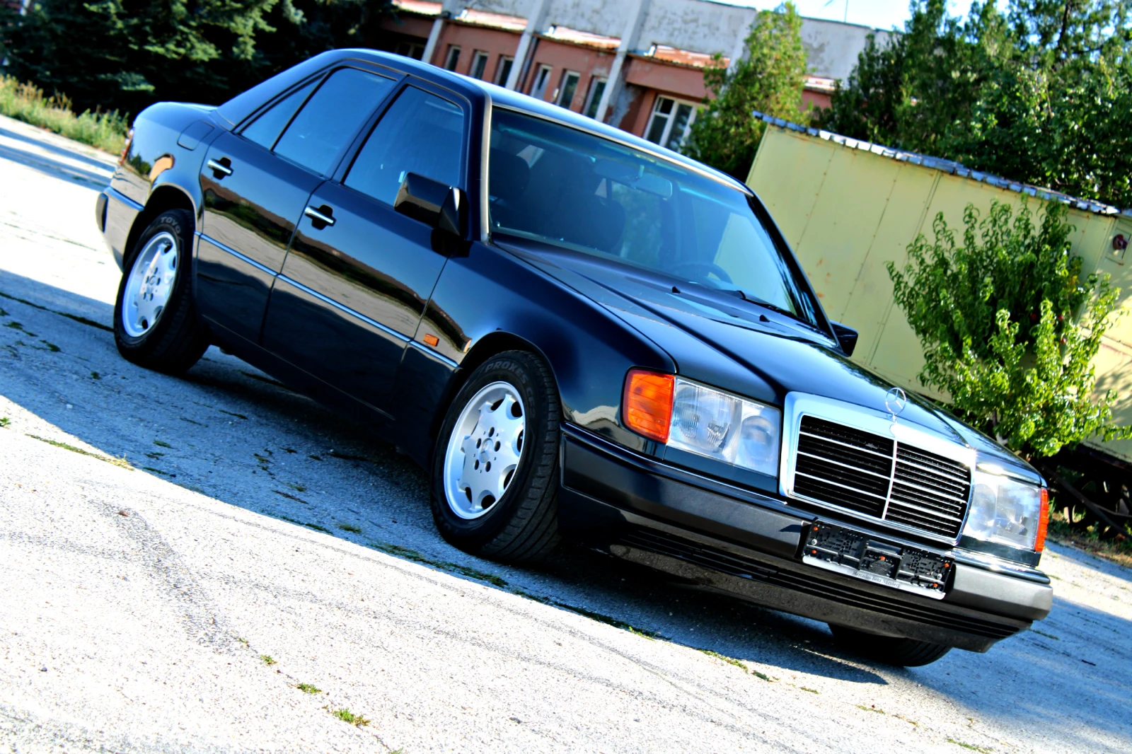 Mercedes-Benz 124 КЛИАТРОНИК , снимка 5 - Автомобили и джипове - 54971746