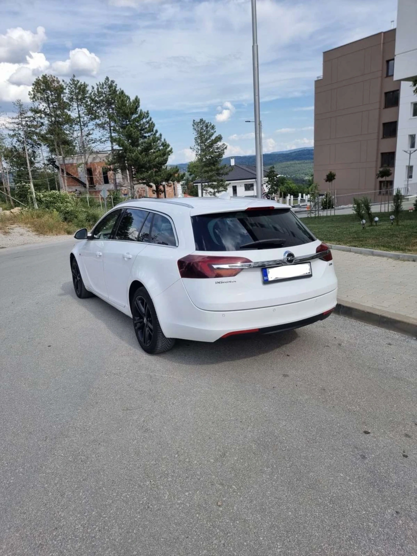 Opel Insignia 1.6 CDTI , снимка 5 - Автомобили и джипове - 55335735