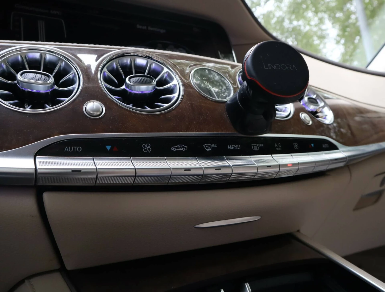 Mercedes-Benz S 550 AMG Line/4Matic/Burmester/HuD/Обдухване/Шибедах/, снимка 13 - Автомобили и джипове - 55355505