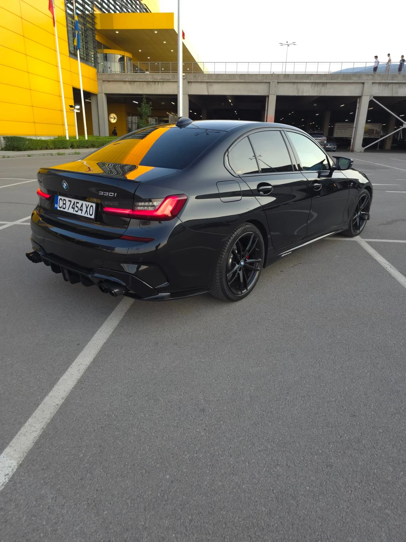 BMW 330 BMW 330 xDrive/ M-Paket/Laser/ HEAD UP, снимка 4 - Автомобили и джипове - 55624077