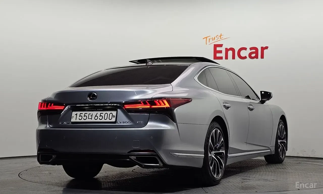 Lexus LS 500 LUXURY* AWD* ПОДГРЕВ* ОБДУХВАНЕ* МАСАЖ* 360КАМЕРА*, снимка 2 - Автомобили и джипове - 55818451