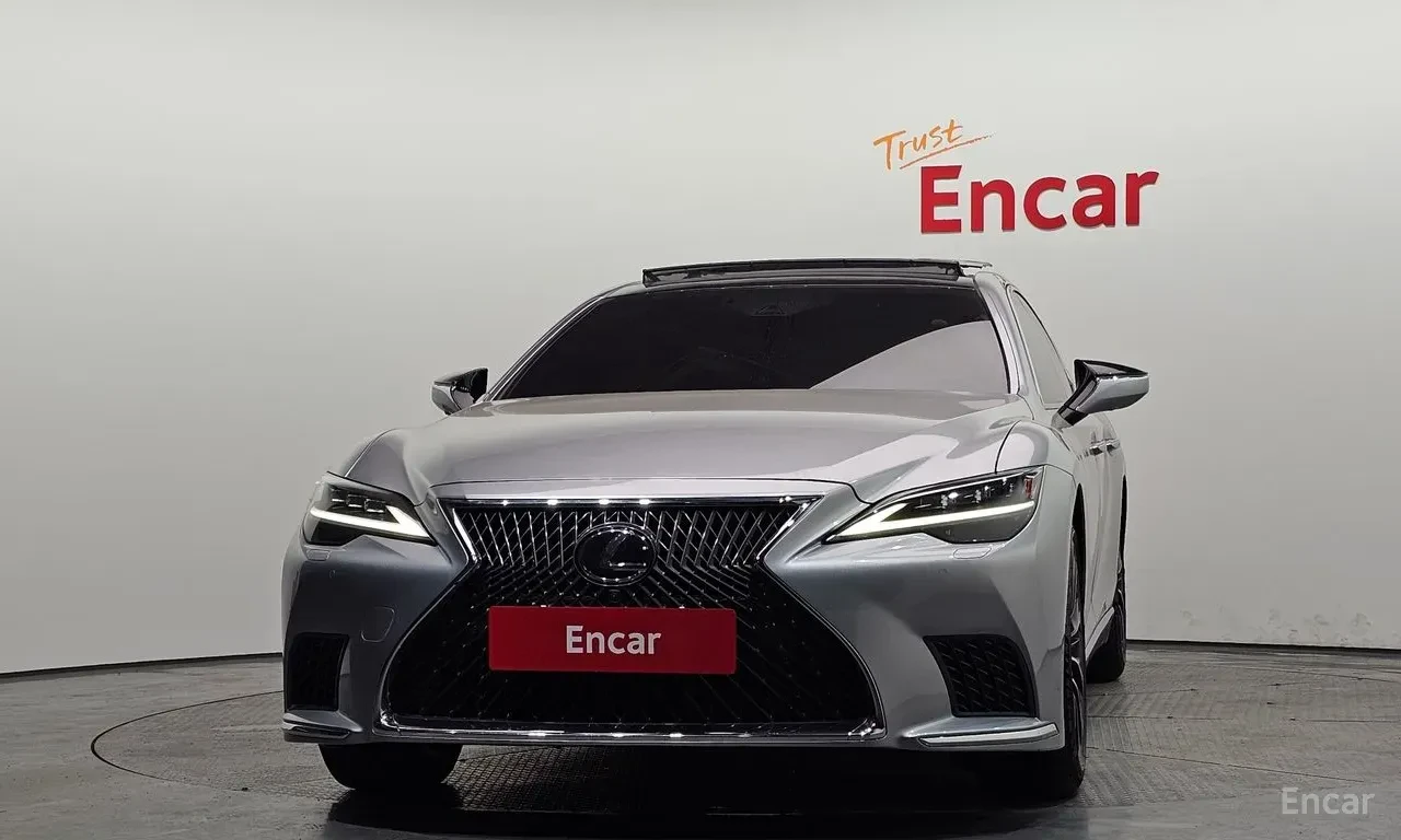 Lexus LS 500 LUXURY* AWD* ПОДГРЕВ* ОБДУХВАНЕ* МАСАЖ* 360КАМЕРА*, снимка 3 - Автомобили и джипове - 55818451