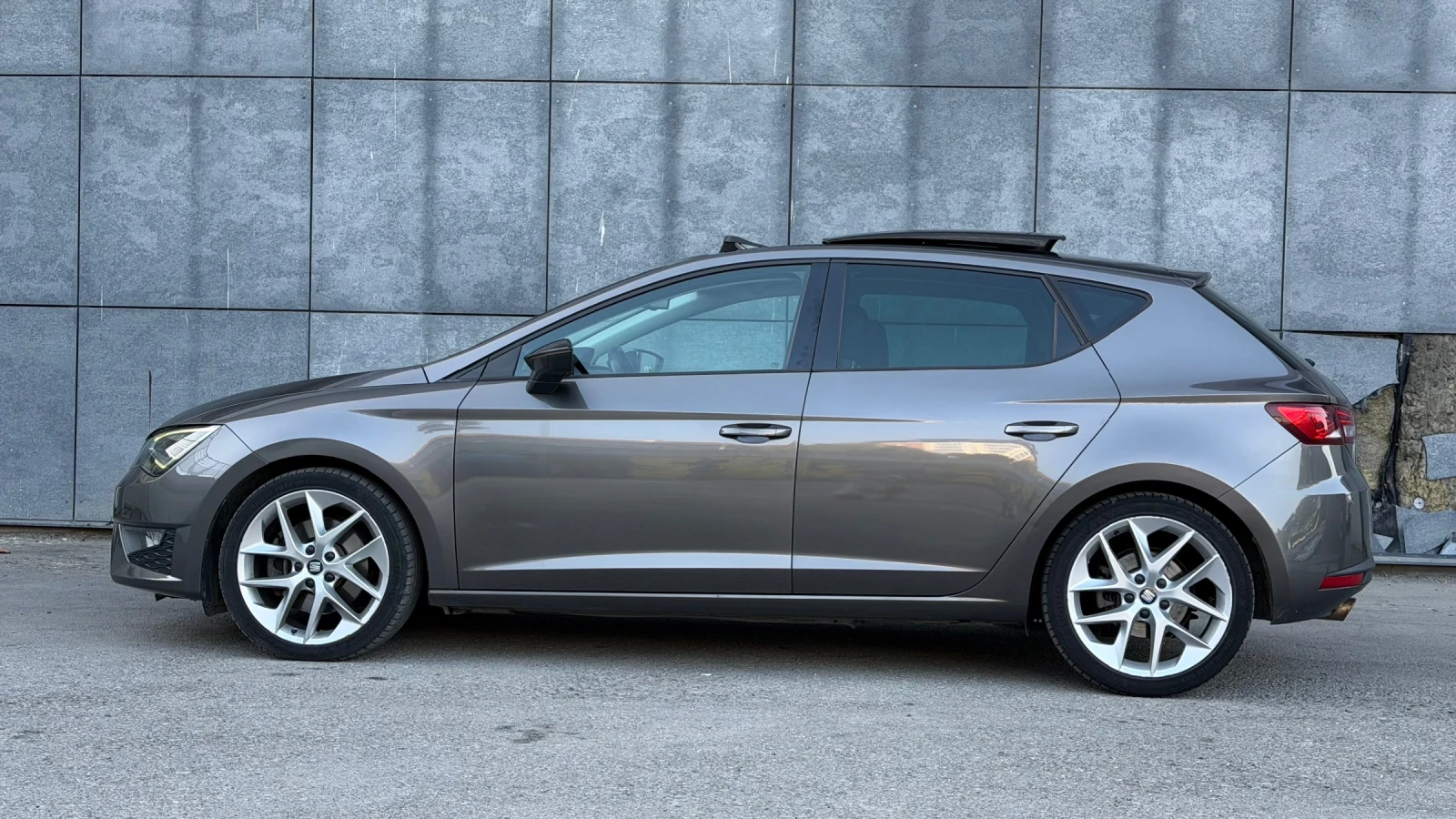 Seat Leon, снимка 2 - Автомобили и джипове - 55985191