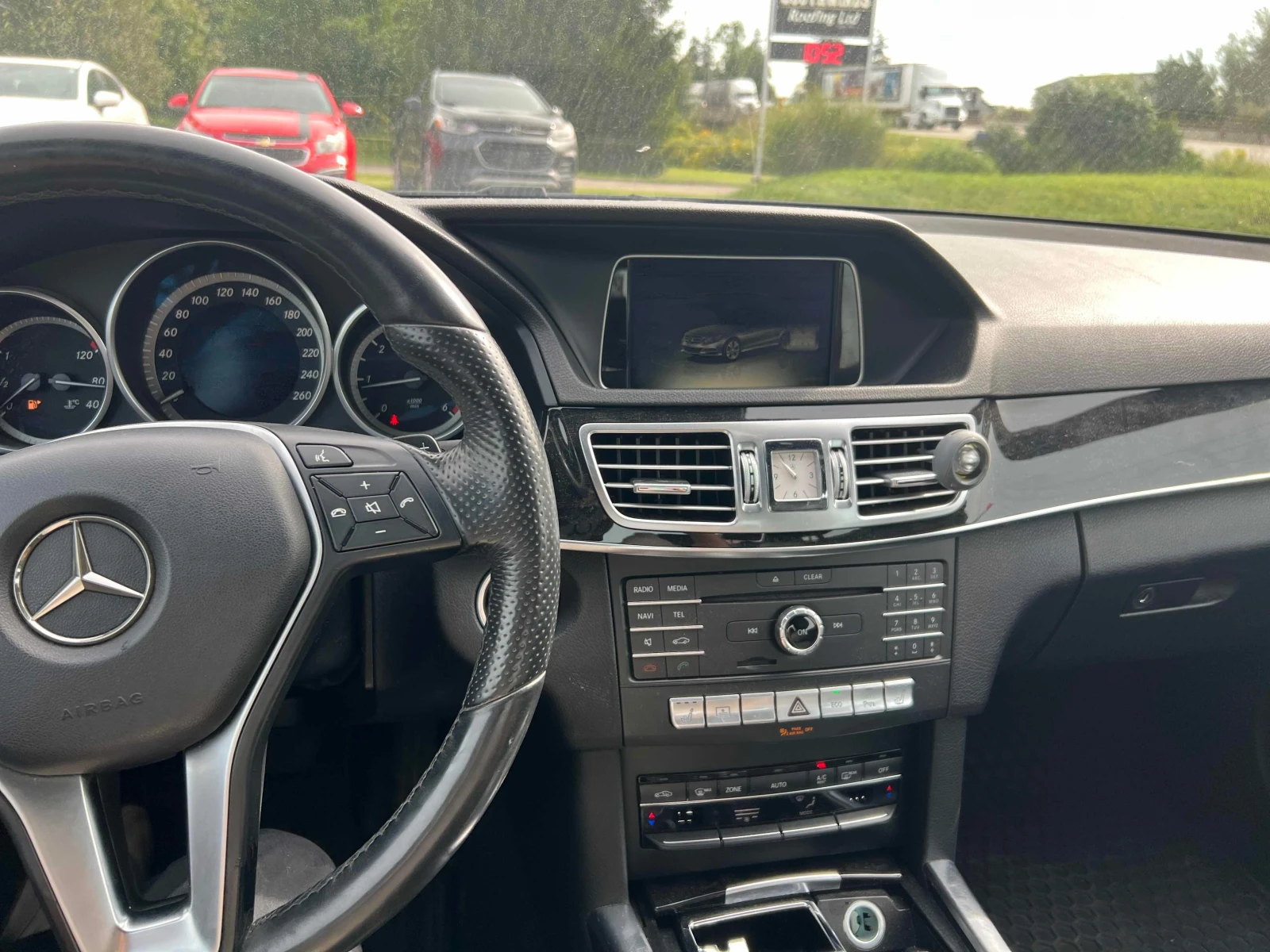 Mercedes-Benz E 250 * BlueTEC * АВТОКРЕДИТ БЕЗ ПЪРВОНАЧАЛНА ВНОСКА* , снимка 9 - Автомобили и джипове - 55998664
