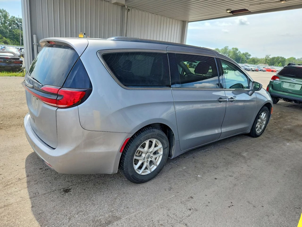 Chrysler Pacifica 3.6l Touring L, снимка 3 - Автомобили и джипове - 56217236