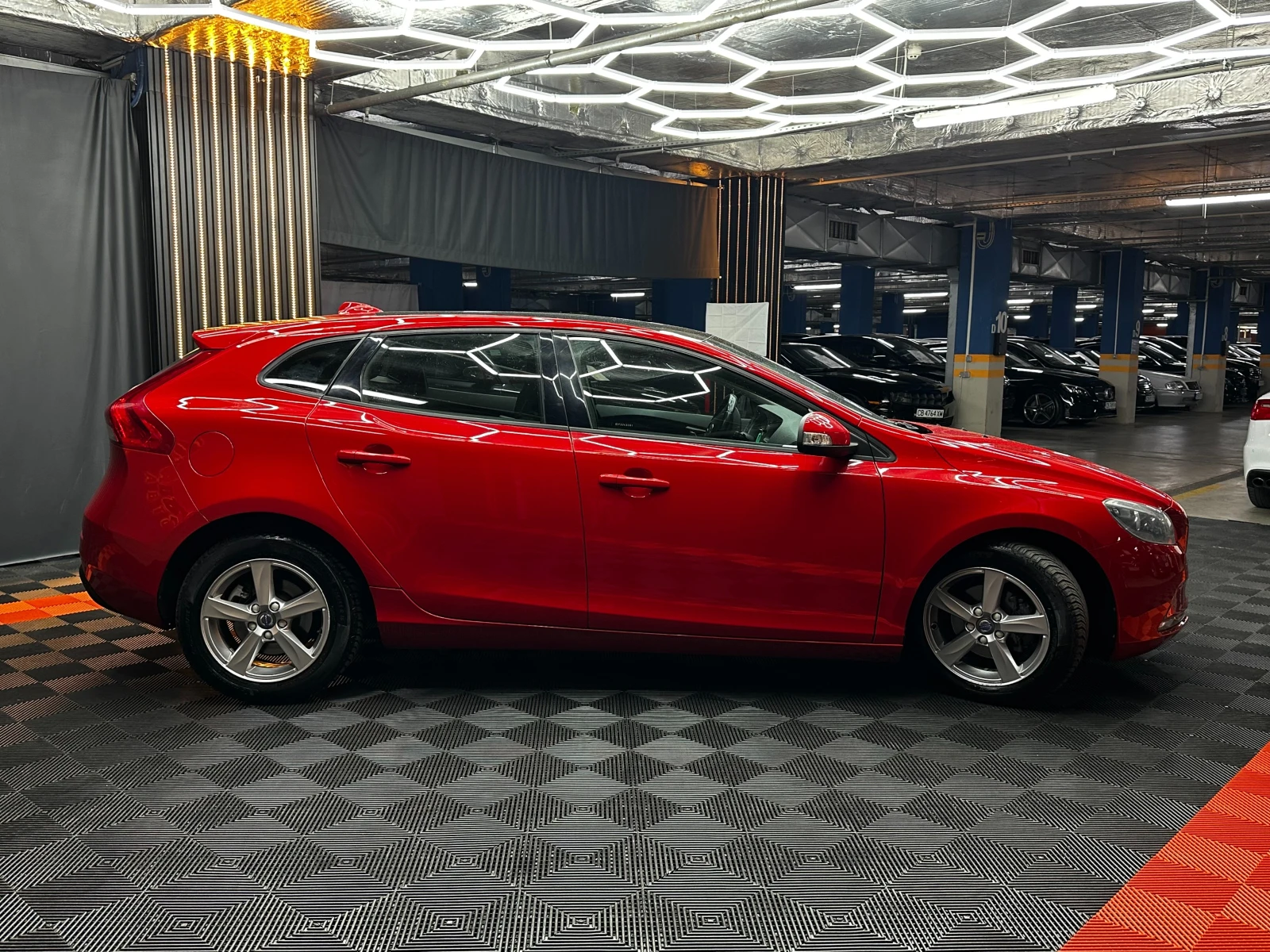 Volvo V40 1.6d 114 к.с., снимка 4 - Автомобили и джипове - 56613912