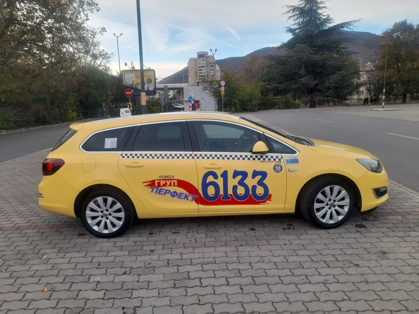 Opel Astra Sports tourer, снимка 3 - Автомобили и джипове - 56728676