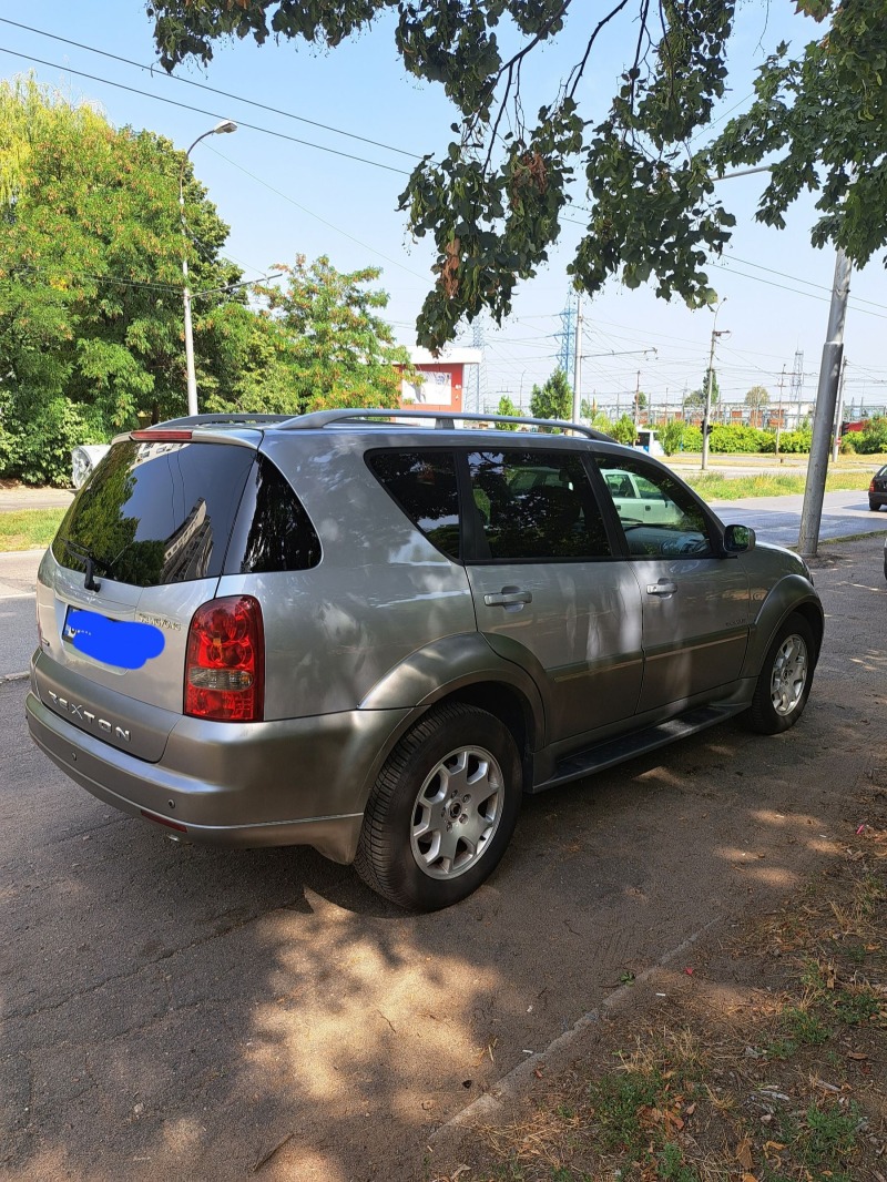 SsangYong Rexton, снимка 3 - Автомобили и джипове - 44271139