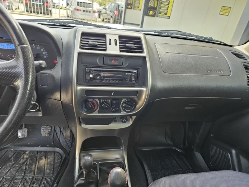 Nissan Terrano 3.0, снимка 7 - Автомобили и джипове - 49931296