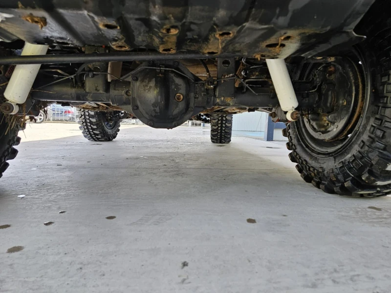 Nissan Terrano 3.0, снимка 9 - Автомобили и джипове - 49931296